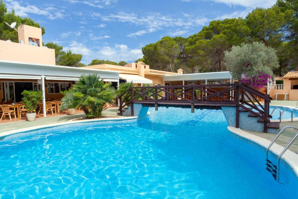 Ses Eufabietes Apartments & Restaurant Playa Migjorn Exterior photo
