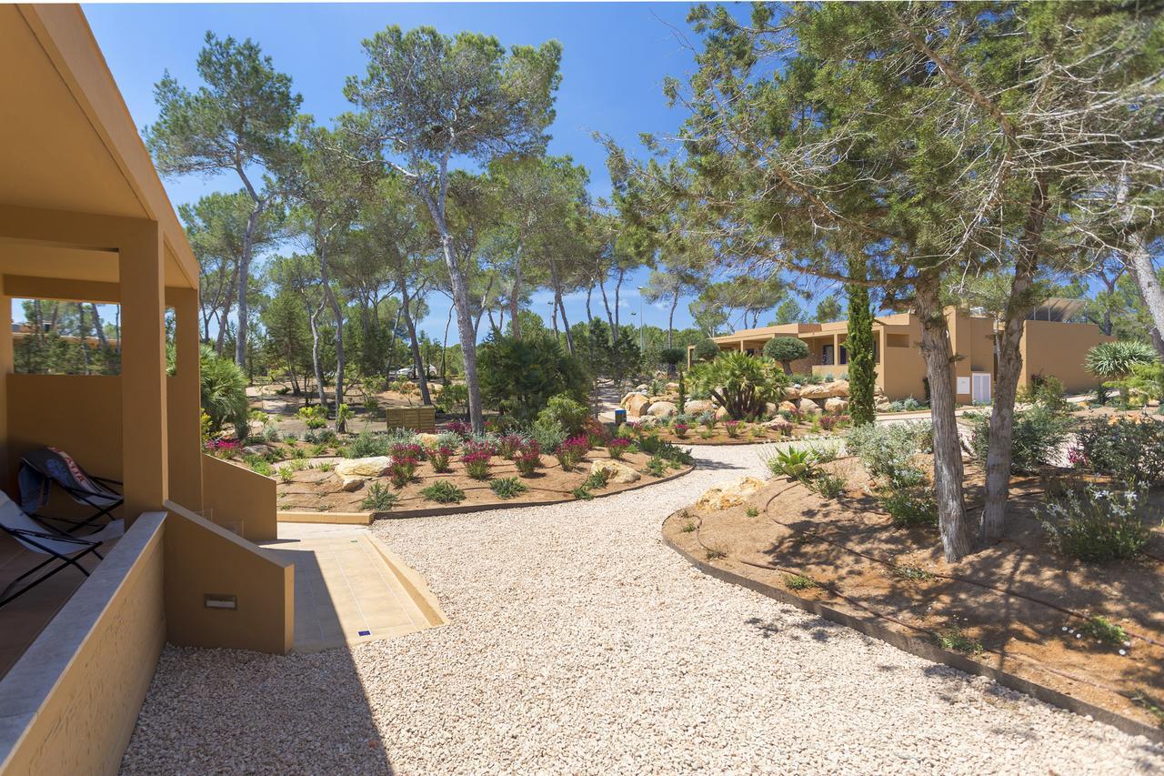 Ses Eufabietes Apartments & Restaurant Playa Migjorn Exterior photo