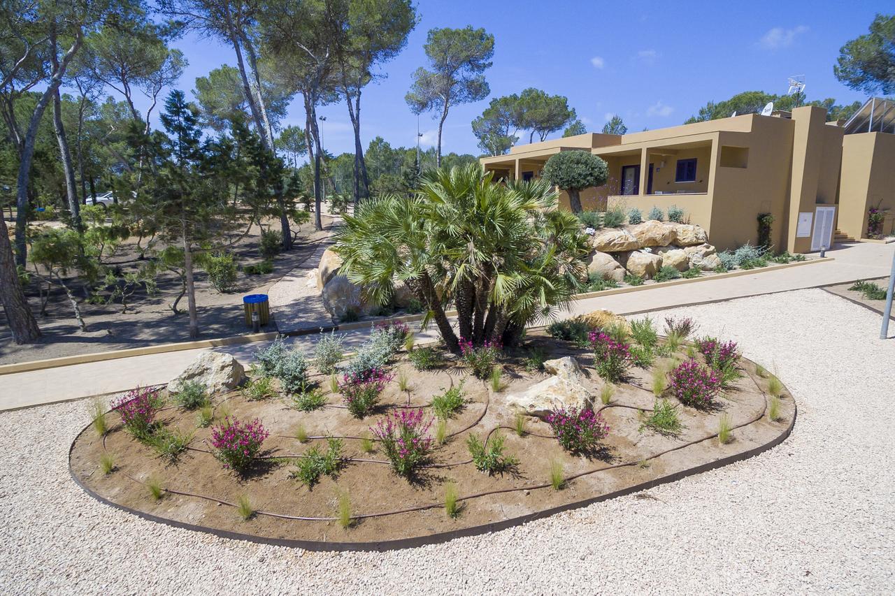 Ses Eufabietes Apartments & Restaurant Playa Migjorn Exterior photo