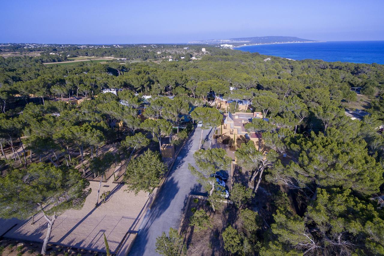 Ses Eufabietes Apartments & Restaurant Playa Migjorn Exterior photo